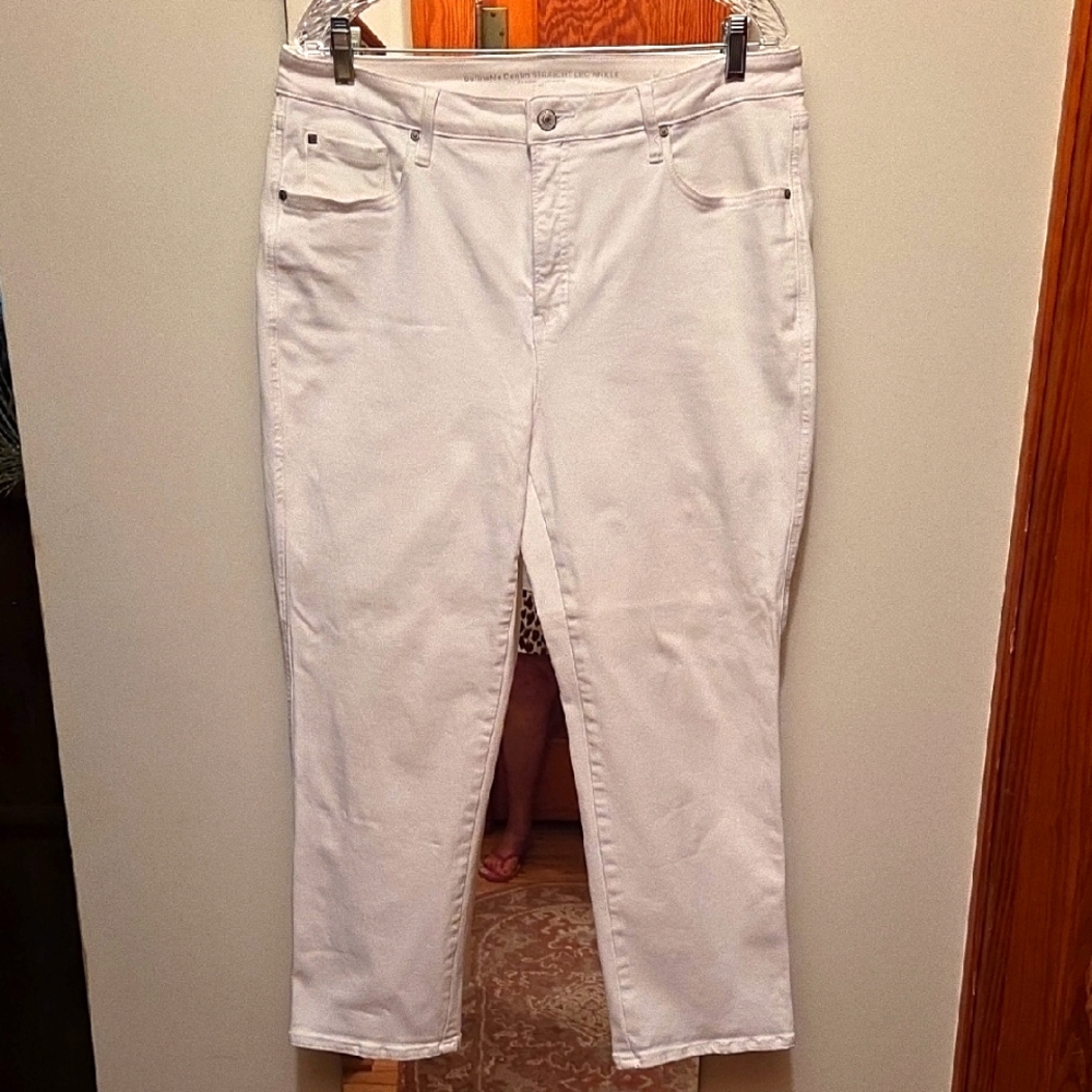 Chico's Classic White Straight Leg Jeans